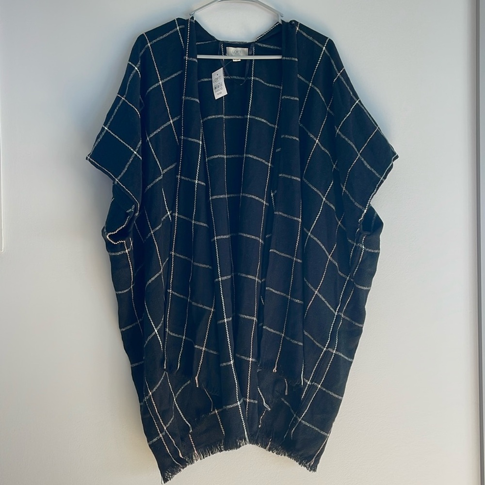 NWT Loft Plaid Black and White Wrap With Sleeves Fall Winter One Size
